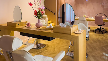 Augenweide | Hydrafacial & Microblading Frankfurt, Frankfurt am Main